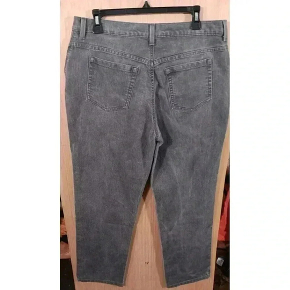 Gloria Vanderbilt (14) Amanda Jeans Gray Wash W/Stretch Straight Leg High Rise - Picture 6 of 6